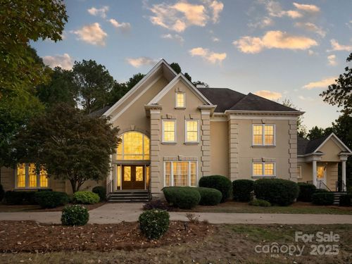 6041 Providence Country Club Dr, Charlotte, NC, 28277-2631 | Card Image