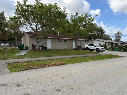 1275 Nw 27th Ave, Oakland Park, FL, 33311-5235 | Card Image