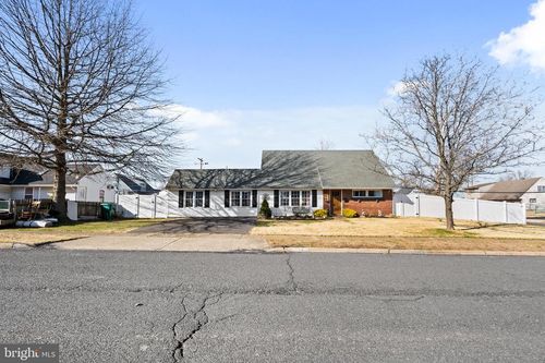 s-194 Cobalt Ridge Dr S, LEVITTOWN, PA, 19057-1645 | Card Image