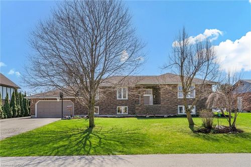 6 Lin Pine Lane, Linwood, ON, N0B2A0 | Card Image