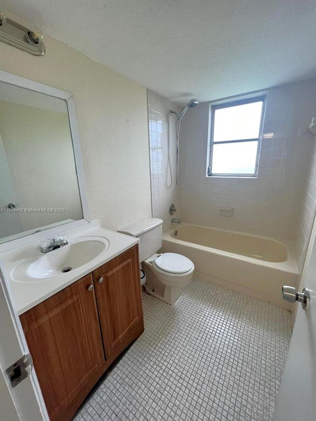 APT-308 - 8740 N Sherman Cir, Condo with 2 bedrooms, 2 bathrooms and null parking in Miramar FL | Image 14