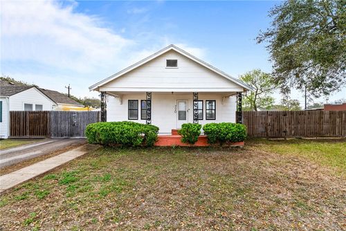 720 Mcintyre Ave, Taft, TX, 78390-2904 | Card Image