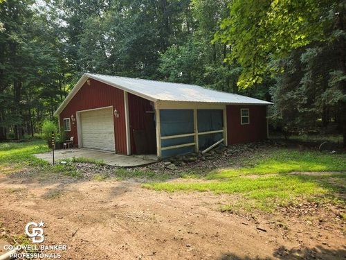 5699 Connell Rd, Emmett, MI, 48022-1306 | Card Image