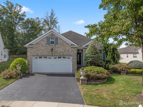 24 Friesan Ct, Manalapan, NJ, 07726-6037 | Card Image