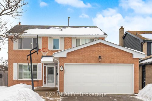 53 Northampton St, Brampton, ON, L6S3Z6 | Card Image