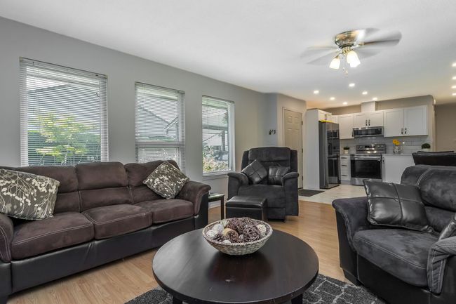 201 - 27411 28 Ave, Townhouse with 2 bedrooms, 1 bathrooms and 1 parking in Aldergrove BC | Image 8