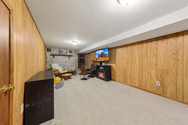 26 Rec_family room_lower.jpg | Image 25