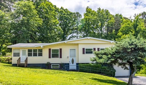 2524 Lyons Ln, Soddy Daisy, TN, 37379-3206 | Card Image