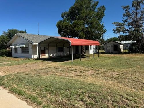 316 W Houston St, Floydada, TX, 79235-3328 | Card Image