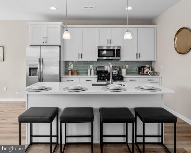 998 - 385 N Tuckahoe Rd, Townhouse with 3 bedrooms, 3 bathrooms and null parking in WILLIAMSTOWN NJ | Image 5
