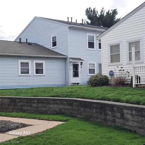 17-c-2555 Royal County Down, Green, OH, 44685-8104 | Card Image