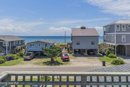 3306 W Beach Dr, Oak Island, NC, 28465-7737 | Card Image