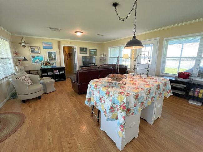 Open Floor Plan | Image 14