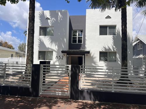 apt-3-852 Sw 13th Ave, Miami, FL, 33135-5442 | Card Image