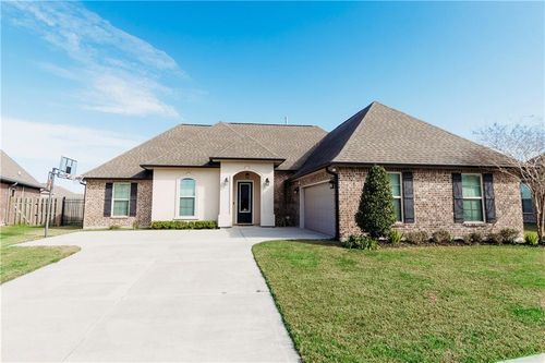 315 Royal Oak Boulevard, Thibodaux, LA, 70301 | Card Image