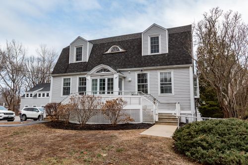 2-527 Ocean Avenue, Portland, ME, 04103 | Card Image