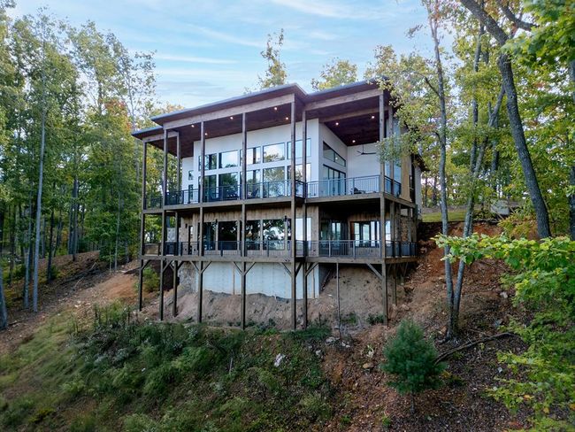714 Scouts Overlook, Home with 4 bedrooms, 5 bathrooms and null parking in MORGANTON GA | Image 4
