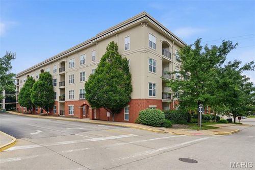 3312-1270 Strassner Dr, Brentwood, MO, 63144-1887 | Card Image