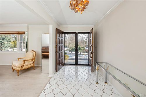 4 Seymour Dr, New City, NY, 10956-5820 | Card Image