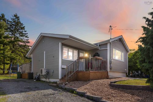 51 Hillside Ave, Lower Sackville, NS, B4C1W6 | Card Image