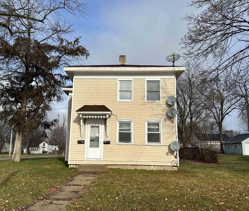 957 W Grand Ave, Beloit, WI, 53511-6002 | Card Image