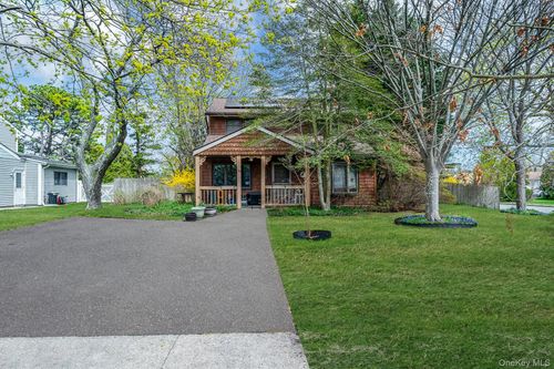 35 Mercury Ave, East Patchogue, NY, 11772-4609 | Card Image