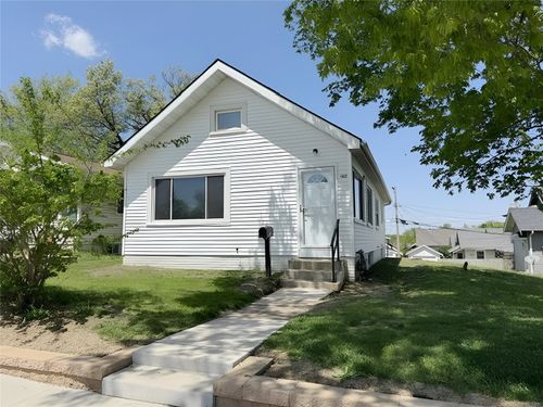 1822 Mount Vernon Road Se, Cedar Rapids, IA, 52403 | Card Image