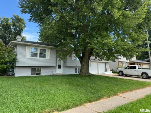 4125 Utica Ridge Rd, Bettendorf, IA, 52722-1631 | Card Image