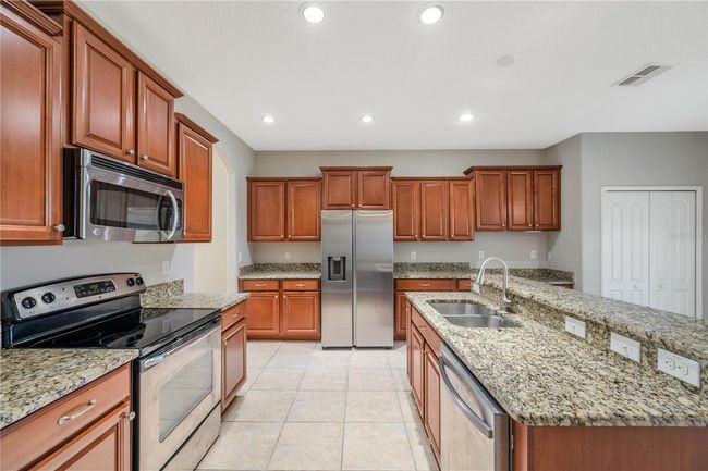 20209 Merry Oak Ave, House other with 6 bedrooms, 3 bathrooms and null parking in TAMPA FL | Image 10