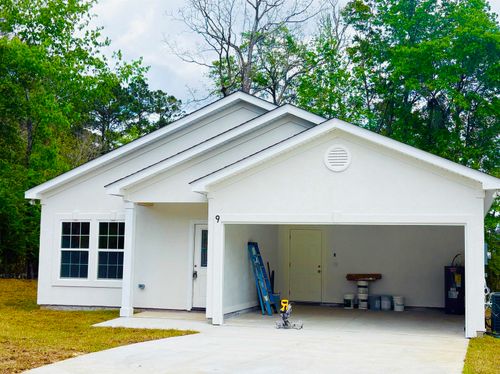 9 Falls Ln, HAVANA, FL, 32333-8247 | Card Image