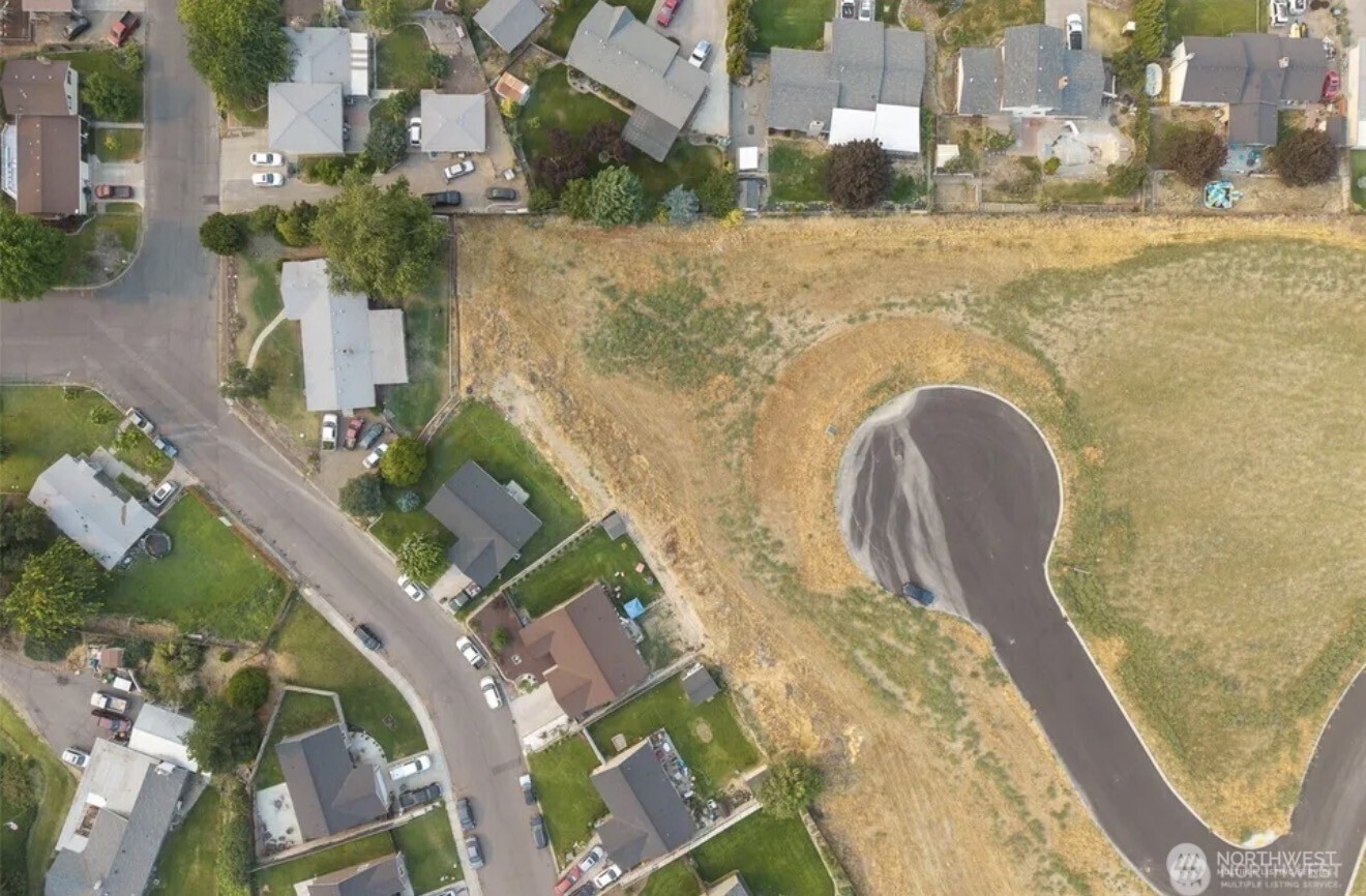 Land in Grandview