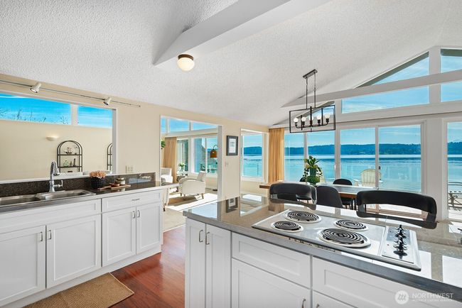 11613 Sw Shawnee Rd, House other with 5 bedrooms, 3 bathrooms and null parking in Vashon WA | Image 7