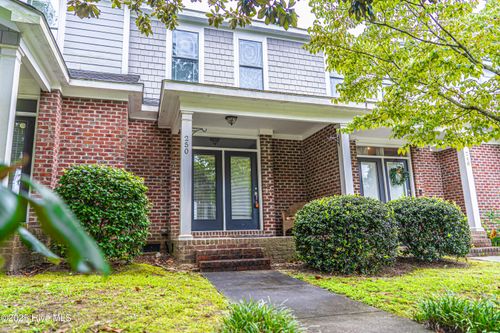 250 E Delaware Ave, Southern Pines, NC, 28387-4913 | Card Image