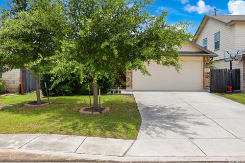 2611 Live Oak Pass, San Antonio, TX, 78244-4405 | Card Image