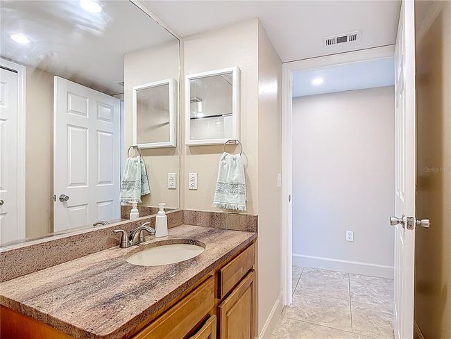 Guest Bathroom | Image 28