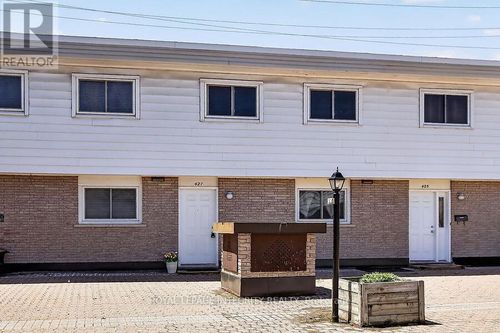 427 Moodie Dr, Nepean, ON, K2H8A5 | Card Image