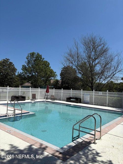 901-901 Defender Ct W, JACKSONVILLE, FL, 32233-4660 | Card Image