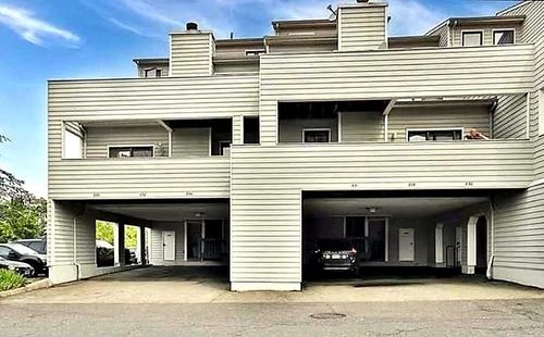 833-833 Topsail Ln, Secaucus, NJ, 07094-2237 | Card Image