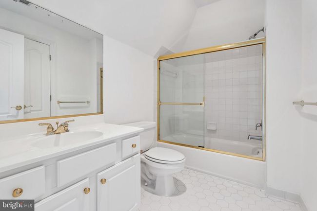 8109 Crooked Oaks Ct, House other with 4 bedrooms, 5 bathrooms and null parking in GAINESVILLE VA | Image 41