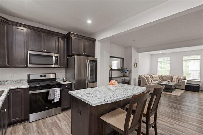 2155 Shawnee Dr, Townhouse with 3 bedrooms, 3 bathrooms and 2 parking in Washington PA | Image 5