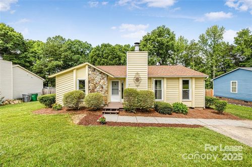 8125 Plott Rd, Charlotte, NC, 28215-9497 | Card Image