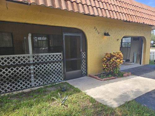 7910 Nw 70th Ct, Tamarac, FL, 33321-8404 | Card Image