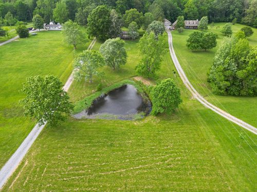 1776 Mosley Ferry Rd, Chapmansboro, TN, 37035-5201 | Card Image