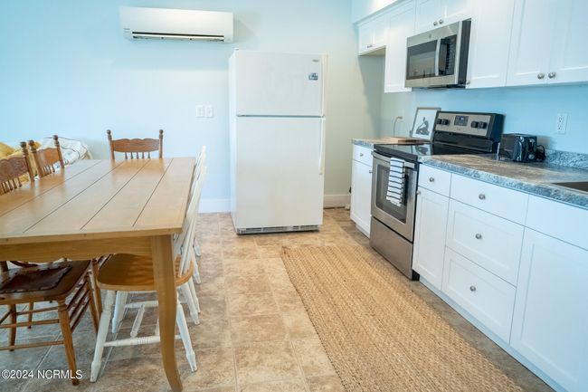 APT-15 - 109 Cedar Ln, Condo with 1 bedrooms, 1 bathrooms and null parking in Cedar Point NC | Image 9