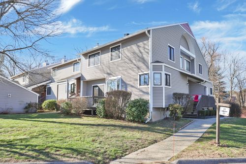 509-509 Mill Pond Dr, South Windsor, CT, 06074-3565 | Card Image