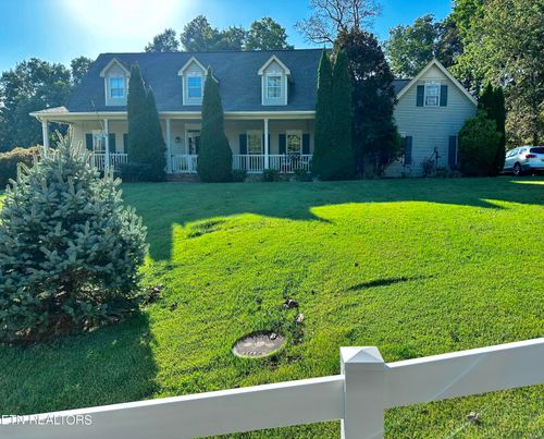 511 Emerald Ave, Kodak, TN, 37764-1662 | Card Image