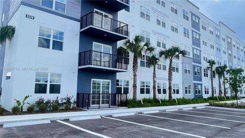 502-5579 Millenia Palms Dr, ORLANDO, FL, 32839 | Card Image