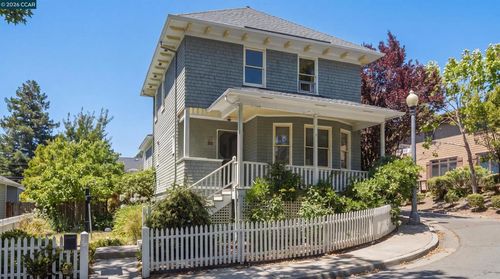 133 Pinole St, Hercules, CA, 94547-3719 | Card Image