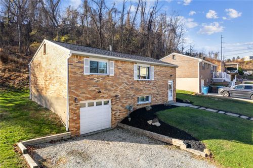 224 Springwood Drive, Verona, PA, 15147 | Card Image