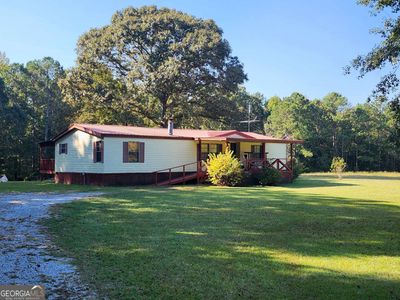 223 Russell Road, House other with 3 bedrooms, 2 bathrooms and null parking in Milner GA | Image 1